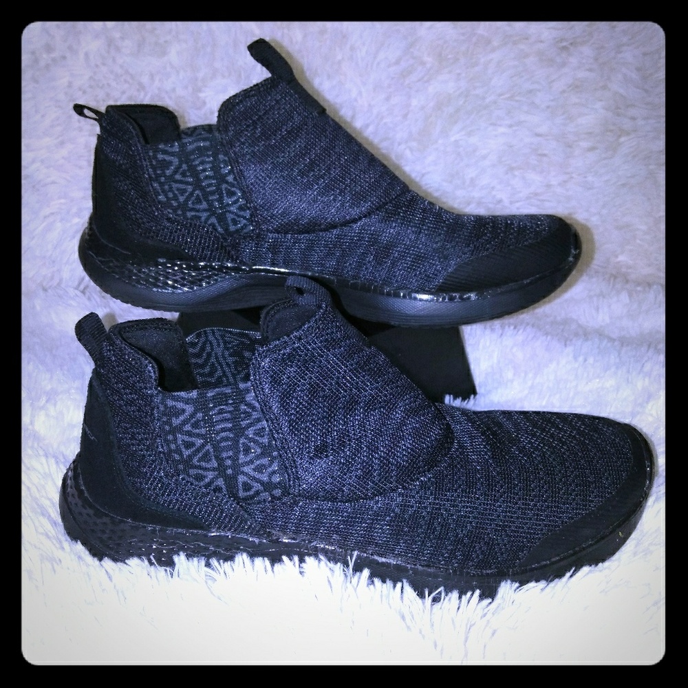 Skechers memory foam sneakers